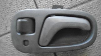 Suzuki Swift (1999) Jobb hátsó belső kilincs