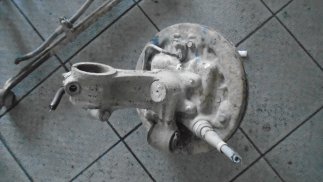Suzuki Swift (1999) Bal hátsó kerékagy
