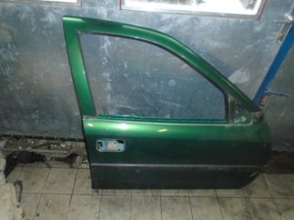 Opel Vectra B (1996) Jobb első ajtó