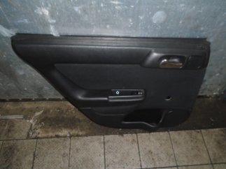 Opel Astra G (2000) Bal hátsó ajtókárpit