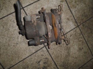 Opel Astra G (2000) Jobb első féknyereg