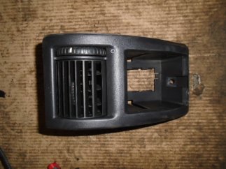 Opel Astra G (2002) Bal oldali levegő befúvó