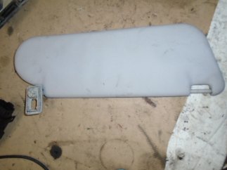 Opel Astra G (2002) Bal oldali napellenző