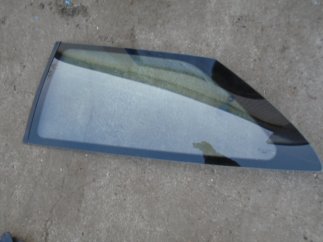Suzuki Swift (2002) Bal hátsó üveg (pillangóüveg)