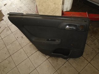 Opel Astra G (2002) Bal  hátsó ajtókárpit
