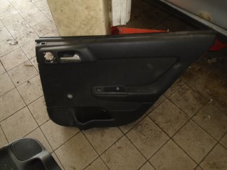 Opel Astra G (2002) Jobb hátsó ajtókárpit