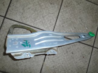 Toyota Yaris (2007) Jobb hátsó ablakemelő szerkezet mechanikus