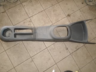 Toyota Yaris (2007) Középső műanyag burkolat