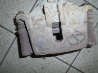 Suzuki Wagon R+ (2003) Bal első féknyereg