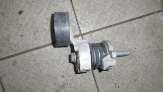 Skoda Fabia I (2005) Hosszbordás szíj csapágytartó 