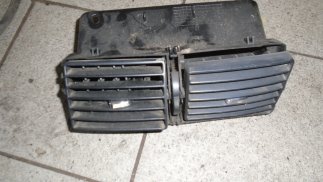 Peugeot 307 (2003) Középső levegő befúvó