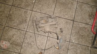 Peugeot 206 HDI (2003) Bal első féknyereg