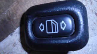 Mercedes-Benz C 180 (1997) Hátsó ablakemelő kapcsoló