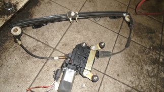 Fiat Albea (2003) Jobb első ablakemelő szerkezet motorral