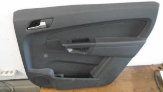 Opel Zafira B (2008) Jobb hátsó ajtókárpit