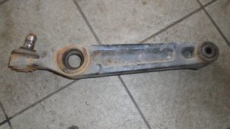 Suzuki Wagon R+ (2005) Bal első alsó lengőkar