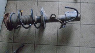 Toyota Corolla IX (2006) Jobb első gólyaláb