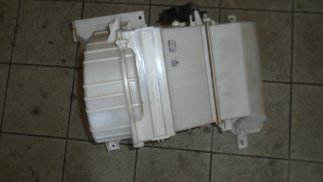 Suzuki Liana (2003) Fűtő ventilátor ház