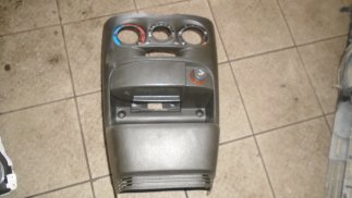 Fiat Punto II (2002) Középső műszerfal burkolat