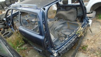 Volvo V70 II (2002) Bal hátsó negyed