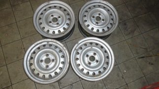 VOLVO C1474 R14 - Acél