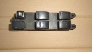 Subaru Impreza II (2001)  Bal első ablakemelő kapcsoló