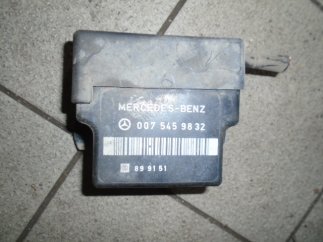 Mercedes-Benz 307(1981) Izzító relé