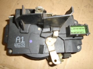 SAAB 9-5 (2002) Bal első zárszerkezet