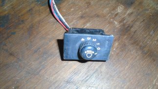 Suzuki Swift (2000) Fényszórómagasság állító kapcsoló