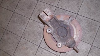 Ford Transit 330 TD (2000) Jobb első csonkállvány kerékaggyal