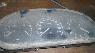 Renault Megane (1998)  Óracsoport (kilóméteróra)