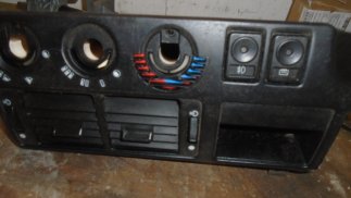 Ford Escort Alba (1994) Müszerfal  középső része