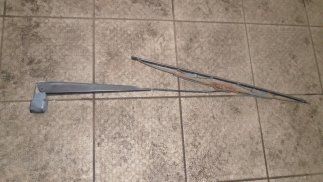 Ford Escort 1.3 KAT (1994) Hátsó ablaktörlő kar 