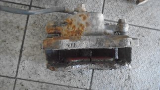 Opel Frontera (2000) Bal első féknyereg
