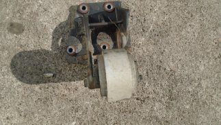 Opel Movano A (2005) Motortartó bak