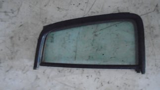 Suzuki Swift III (2005) Jobb hátsó fix ajtóküveg