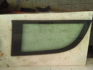 Opel Omega B (1999) Jobb hátsó fix üveg