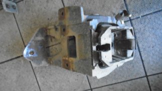 Ford Transit 280 TD (2001) Motortartó bak 2