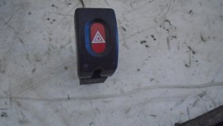 Opel Corsa B (1995) Vészvillogó kapcsoló